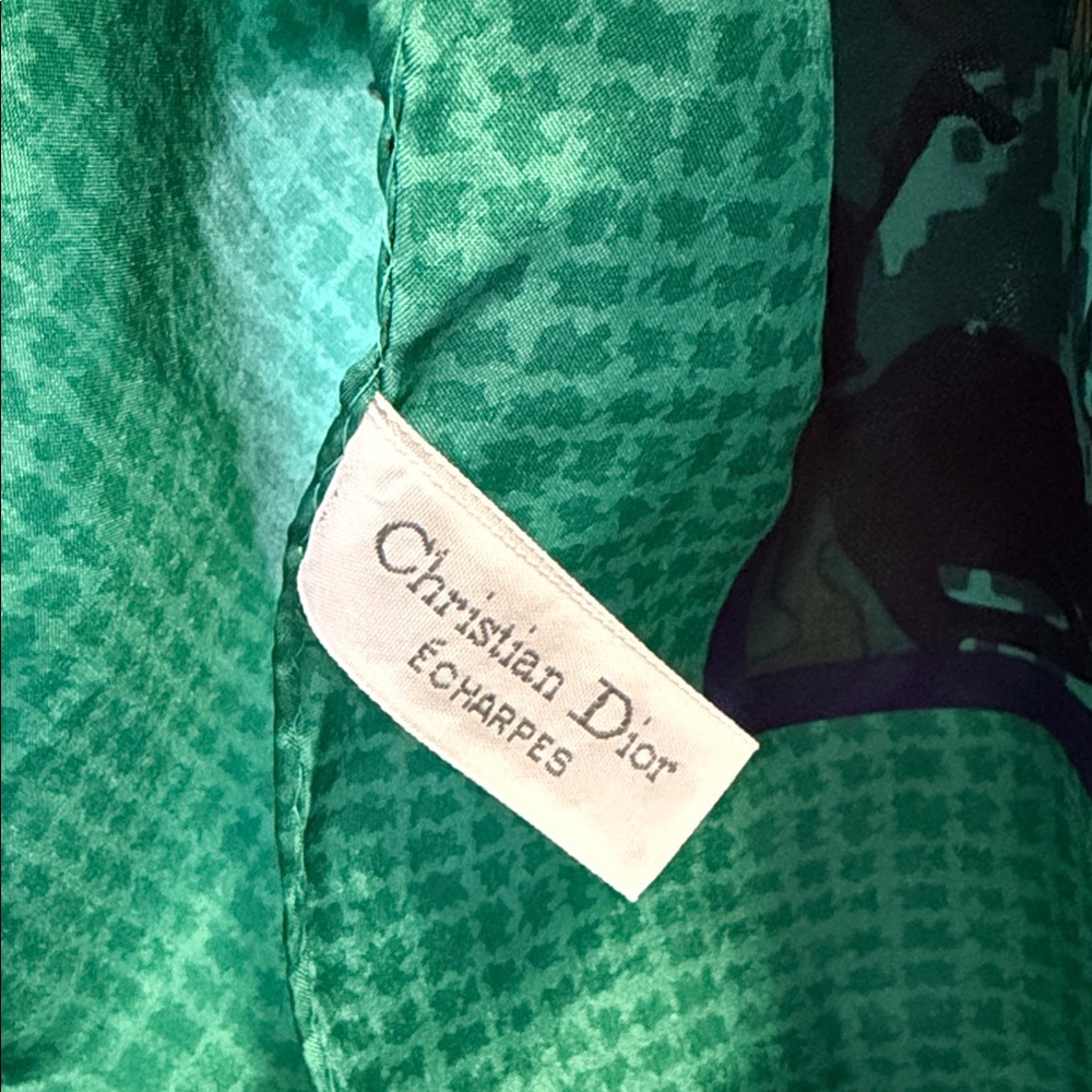 Christian Dior Scarf in Emerald Green Houndstooth 30” x 30” 100% Silk